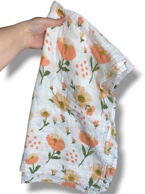 Aspen +Pine Organic bamboo muslin blanket peach floral